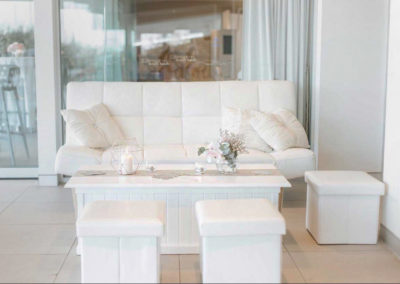 White Leather Lounge