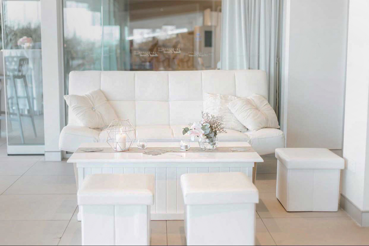 White Leather Lounge